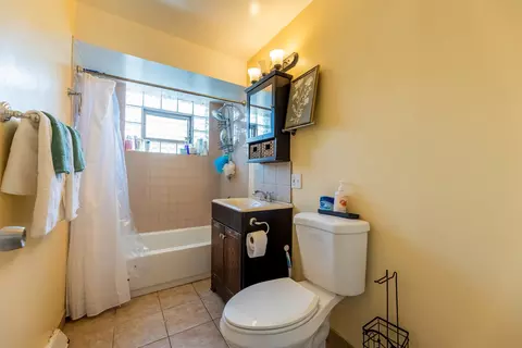 Bath - 531 E 87th St, Chicago, IL 60619 photo 1 of 4