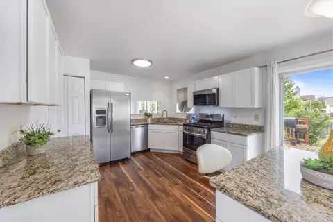 Kitchen - 1237 E Greystone Dr, Round Lake Beach, IL 60073 photo 2 of 3