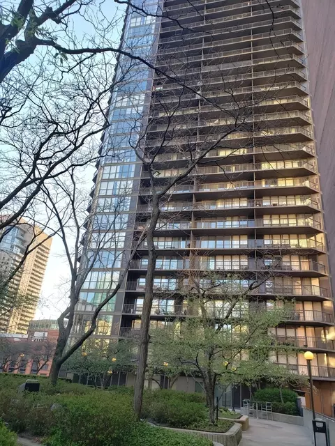 10 E Ontario St #1508, Chicago, IL 60611