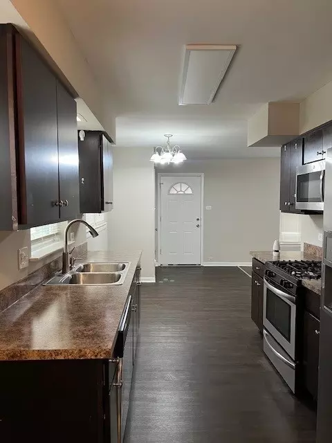 Kitchen - 4327 Eberly Ave, Brookfield, IL 60513 photo 3 of 3