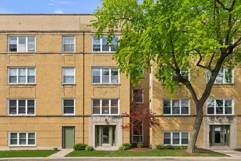 3124 W Cullom Ave #1, Chicago, IL 60618