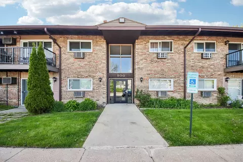 800 E Old Willow Rd #208, Prospect Heights, IL 60070