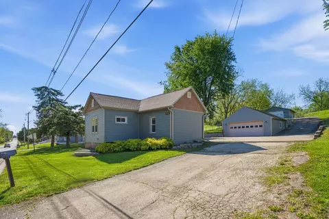 1333 Main Ave, Clinton, IA 52732