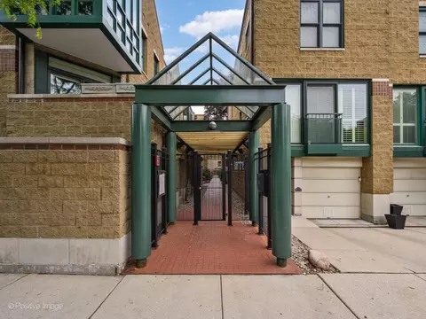 1635 N Larrabee St #B, Chicago, IL 60614