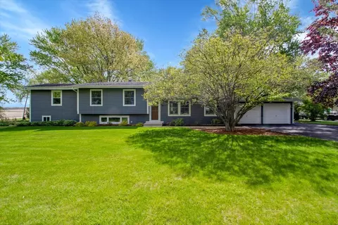 31471 N Ranch Rd, Grayslake, IL 60030