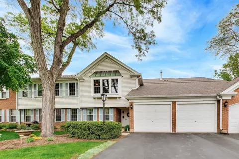 592 Edinburgh Ln #B, Prospect Heights, IL 60070