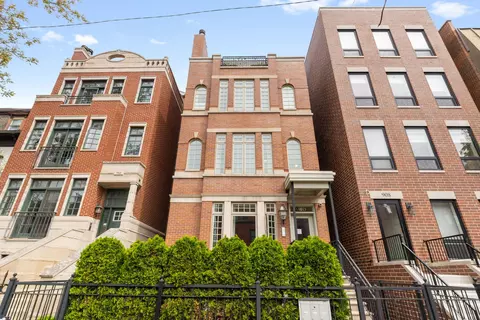 910 W Fullerton Ave #2, Chicago, IL 60614