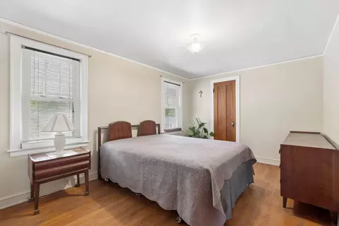 Bedroom - 14900 Hamlin Ave, Midlothian, IL 60445 photo 4 of 4