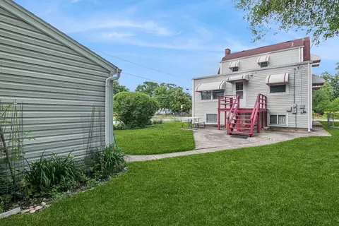 Exterior - 14900 Hamlin Ave, Midlothian, IL 60445 photo 2 of 3