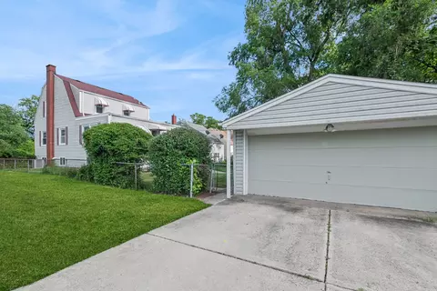 Exterior - 14900 Hamlin Ave, Midlothian, IL 60445 photo 3 of 3