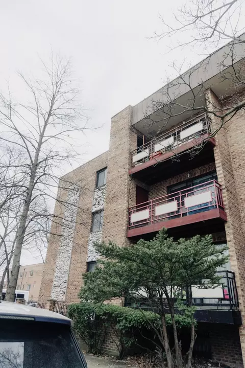 6034 N Wolcott Ave #1W, Chicago, IL 60660