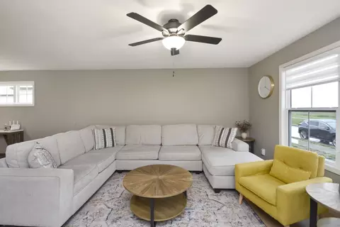 Living - 1531 Duncannon Dr, Normal, IL 61761 photo 5 of 9