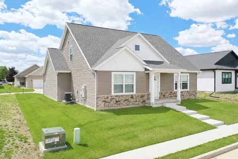Exterior - 1531 Duncannon Dr, Normal, IL 61761 photo 2 of 4