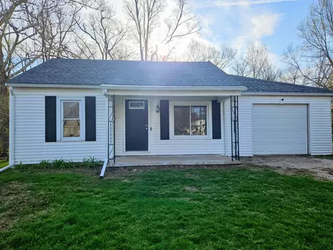 1320 S 13th St, Pekin, IL 61554