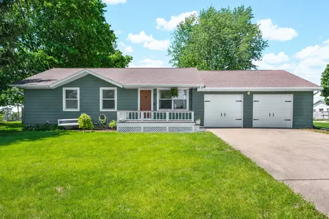 405 Priscilla Ln, Bloomington, IL 61704