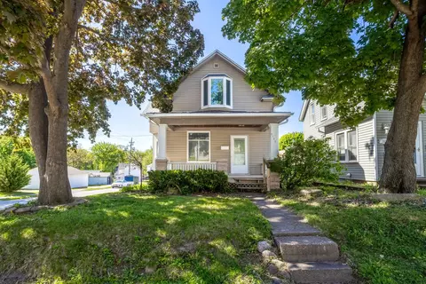 3103 Fairview St, Davenport, IA 52804