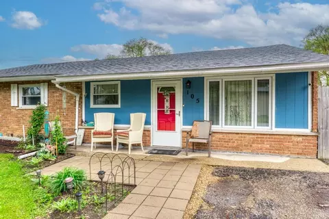 105 Queenswood Rd, Bolingbrook, IL 60440