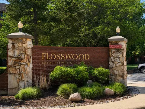 2301 183rd St #104A, Homewood, IL 60430