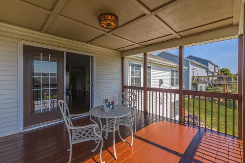 1412 Kickapoo Creek Rd, Bloomington, IL 61705 photo 2