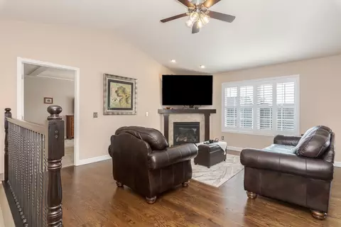 1412 Kickapoo Creek Rd, Bloomington, IL 61705 photo 9