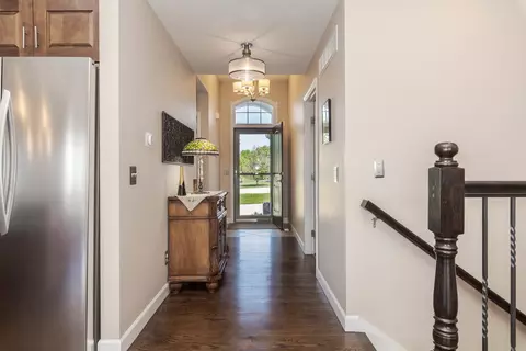 1412 Kickapoo Creek Rd, Bloomington, IL 61705 photo 5