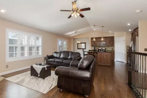 1412 Kickapoo Creek Rd, Bloomington, IL 61705 photo 13