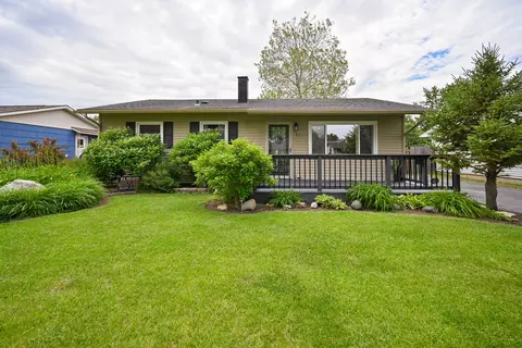 911 Lilac Ln, Joliet, IL 60435
