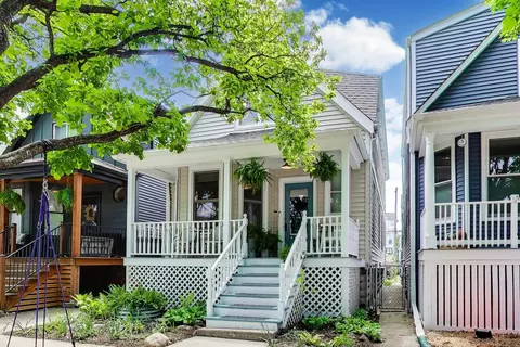 2433 W Hutchinson St, Chicago, IL 60618