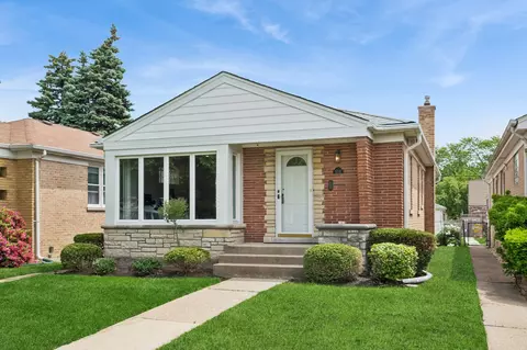 6341 N Tripp Ave, Chicago, IL 60646