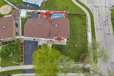 View/Area - 115 N Rose Ave, Addison, IL 60101 photo 3 of 7