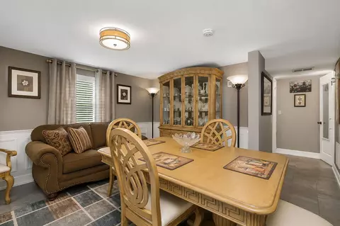 Dining - 115 N Rose Ave, Addison, IL 60101 photo 3 of 3