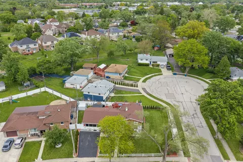 View/Area - 115 N Rose Ave, Addison, IL 60101 photo 4 of 7