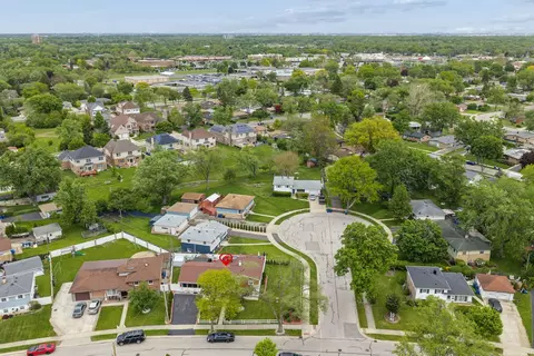 View/Area - 115 N Rose Ave, Addison, IL 60101 photo 2 of 7