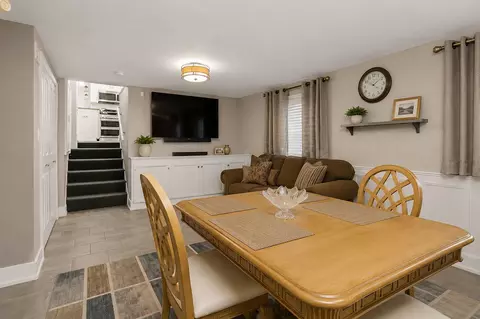 Dining - 115 N Rose Ave, Addison, IL 60101 photo 1 of 3