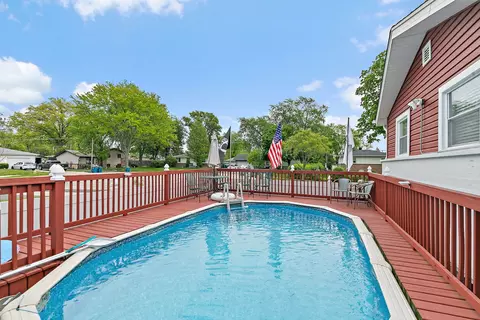 Exterior - 115 N Rose Ave, Addison, IL 60101 photo 3 of 4