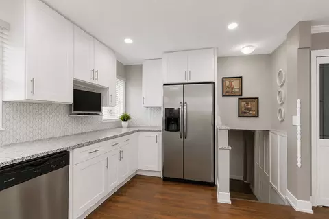 Kitchen - 115 N Rose Ave, Addison, IL 60101 photo 4 of 4