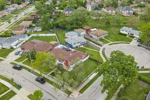 View/Area - 115 N Rose Ave, Addison, IL 60101 photo 5 of 7