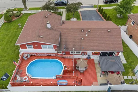 View/Area - 115 N Rose Ave, Addison, IL 60101 photo 1 of 7