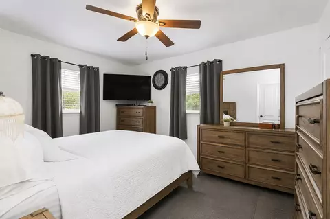 Bedroom - 115 N Rose Ave, Addison, IL 60101 photo 1 of 2