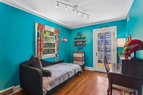 Bedroom - 2724 Simpson St, Evanston, IL 60201 photo 4 of 5
