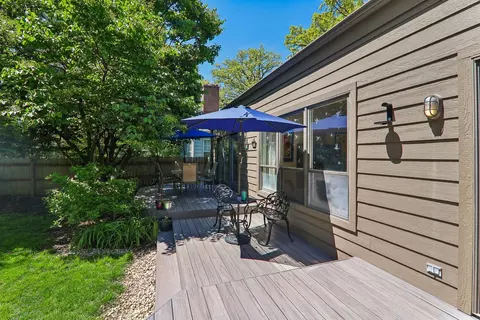 Exterior - 2724 Simpson St, Evanston, IL 60201 photo 3 of 7