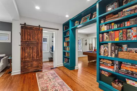 Entry Way - 2724 Simpson St, Evanston, IL 60201 photo 2 of 2