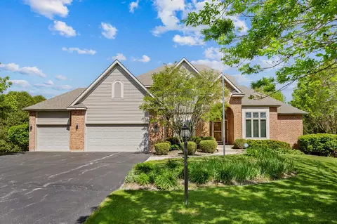 Exterior - 10902 Red Hawk Ln, Spring Grove, IL 60081 photo 2 of 7