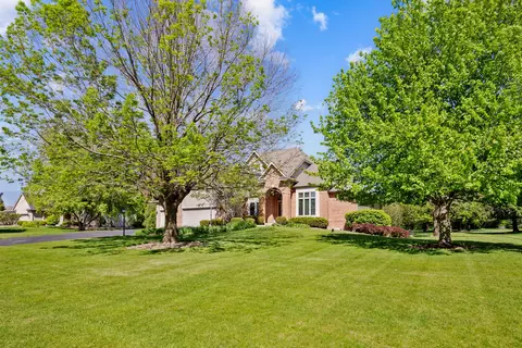 Exterior - 10902 Red Hawk Ln, Spring Grove, IL 60081 photo 3 of 7