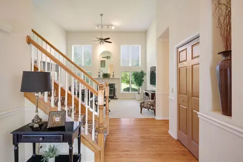 Entry Way - 10902 Red Hawk Ln, Spring Grove, IL 60081 photo 2 of 2