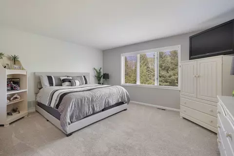 Bedroom - 10902 Red Hawk Ln, Spring Grove, IL 60081 photo 2 of 4