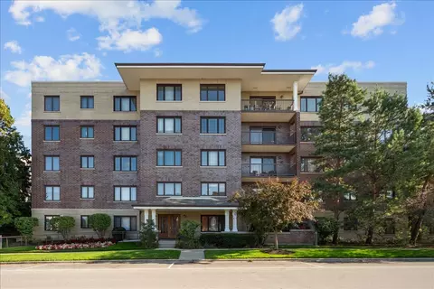 650 Laurel Ave #303, Highland Park, IL 60035
