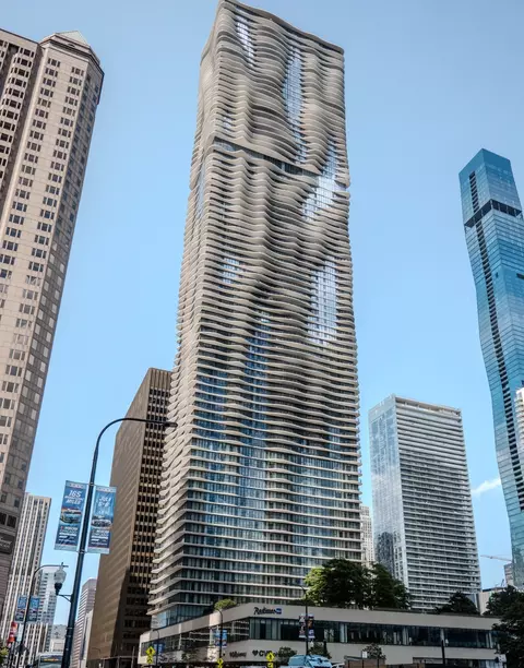225 N Columbus Dr #5701, Chicago, IL 60601