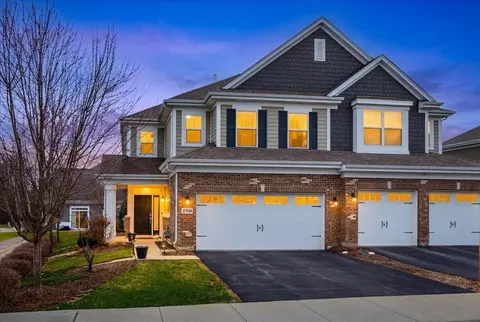 27 W119 Redbud Ln, Winfield, IL 60190
