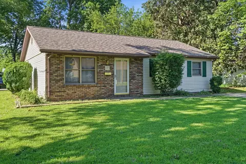 1303 W Prairie St, Marion, IL 62959